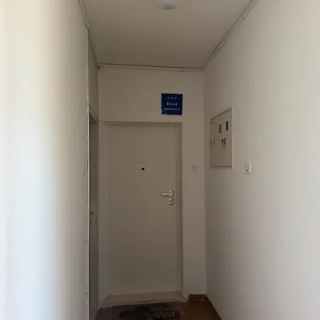 Apartment Roza *